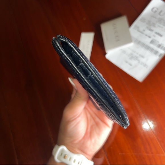 GUCCI Men’s MicroGuccissima GG Logo Leather Wide Bifold Navy Blue Wallet - Picture 14 of 16